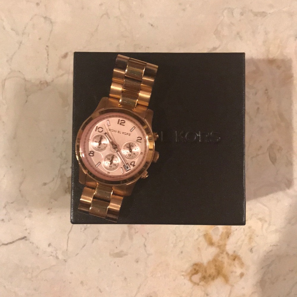 Michael Kors rose gold watch